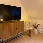 50qm Dachgeschoss Zentral In Ehrenfeld - Friederika I Apartment