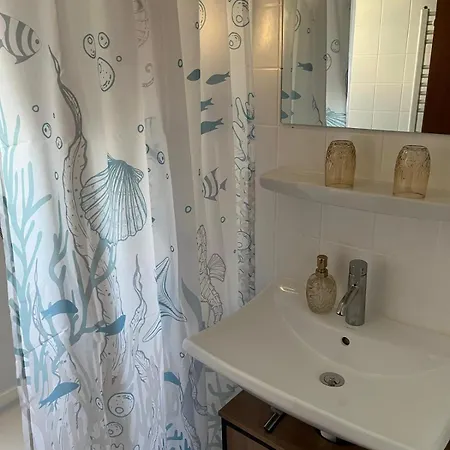 Lägenhet 50qm Dachgeschoss Zentral In Ehrenfeld - Friederika I