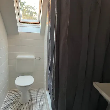 50Qm Dachgeschoss Wohnung - Waschmaschine - Zentral In Bochum Ehrenfeld - Glasfaser - Netflix - Self Check-In